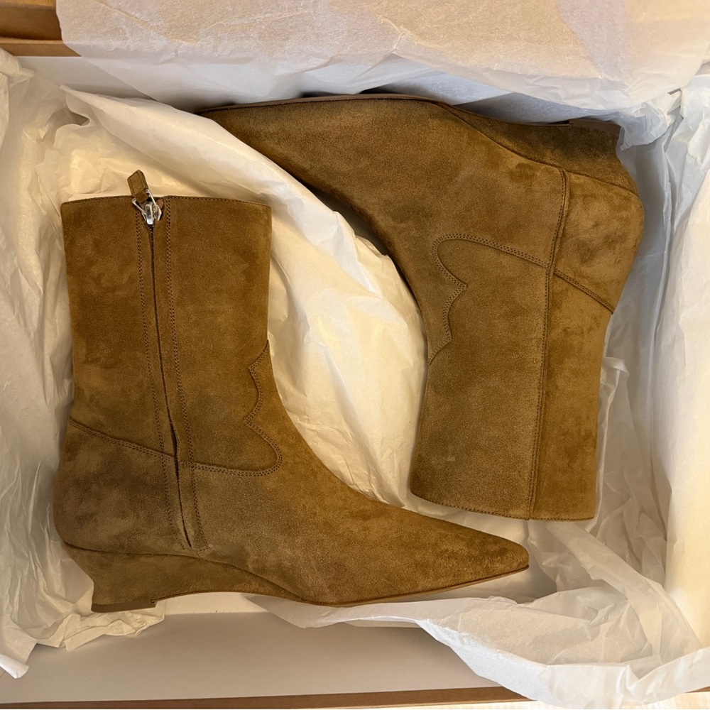 Le Monde Beryl Camille Suede Boots NIB